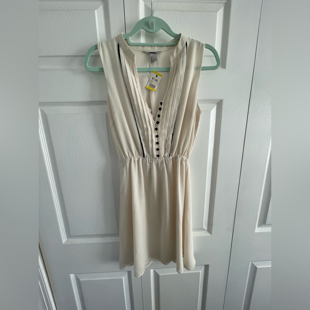 Off white sleeveless dress
